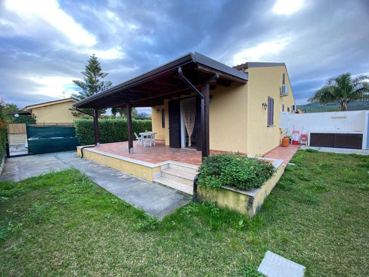Case Vacanze Paradise Beach Vicino Cefalù Campofelice Di Roccella Exterior foto