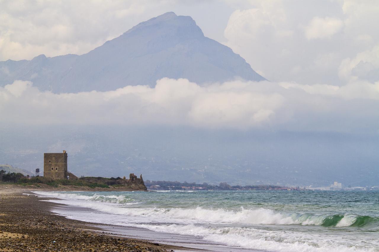 Case Vacanze Paradise Beach Vicino Cefalù Campofelice Di Roccella Exterior foto