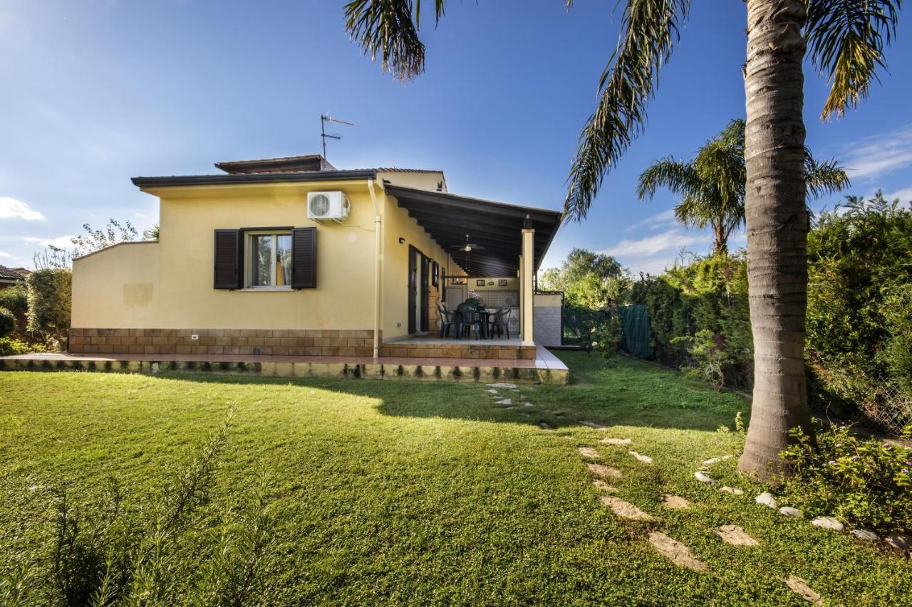 Case Vacanze Paradise Beach Vicino Cefalù Campofelice Di Roccella Exterior foto